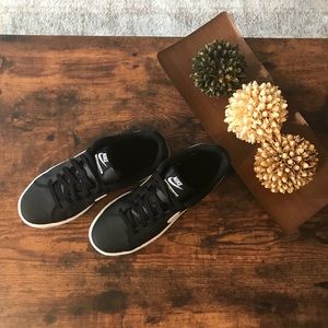 nike court royale womens training shoes